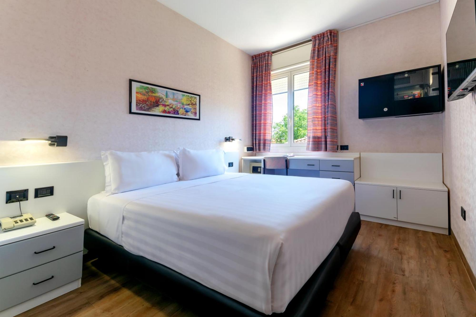 Hotel Falco D'Oro Tole Eksteriør billede