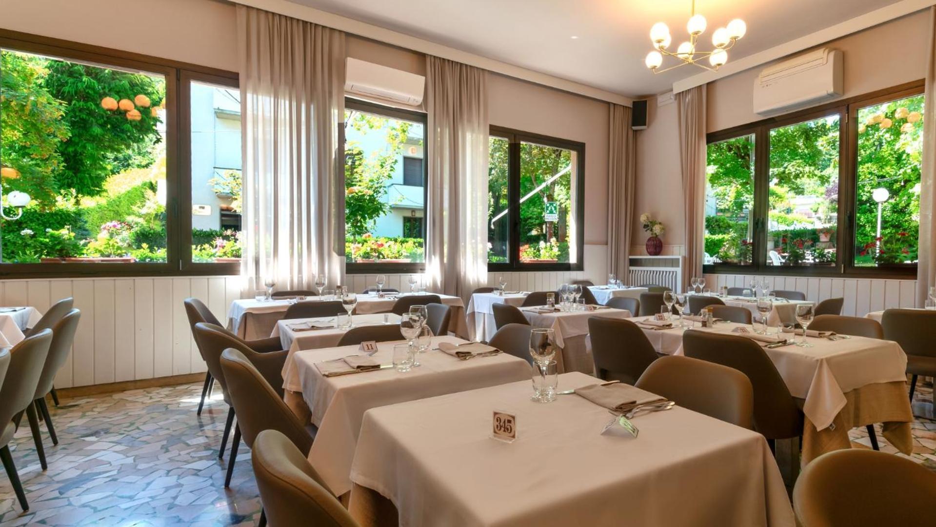 Hotel Falco D'Oro Tole Eksteriør billede