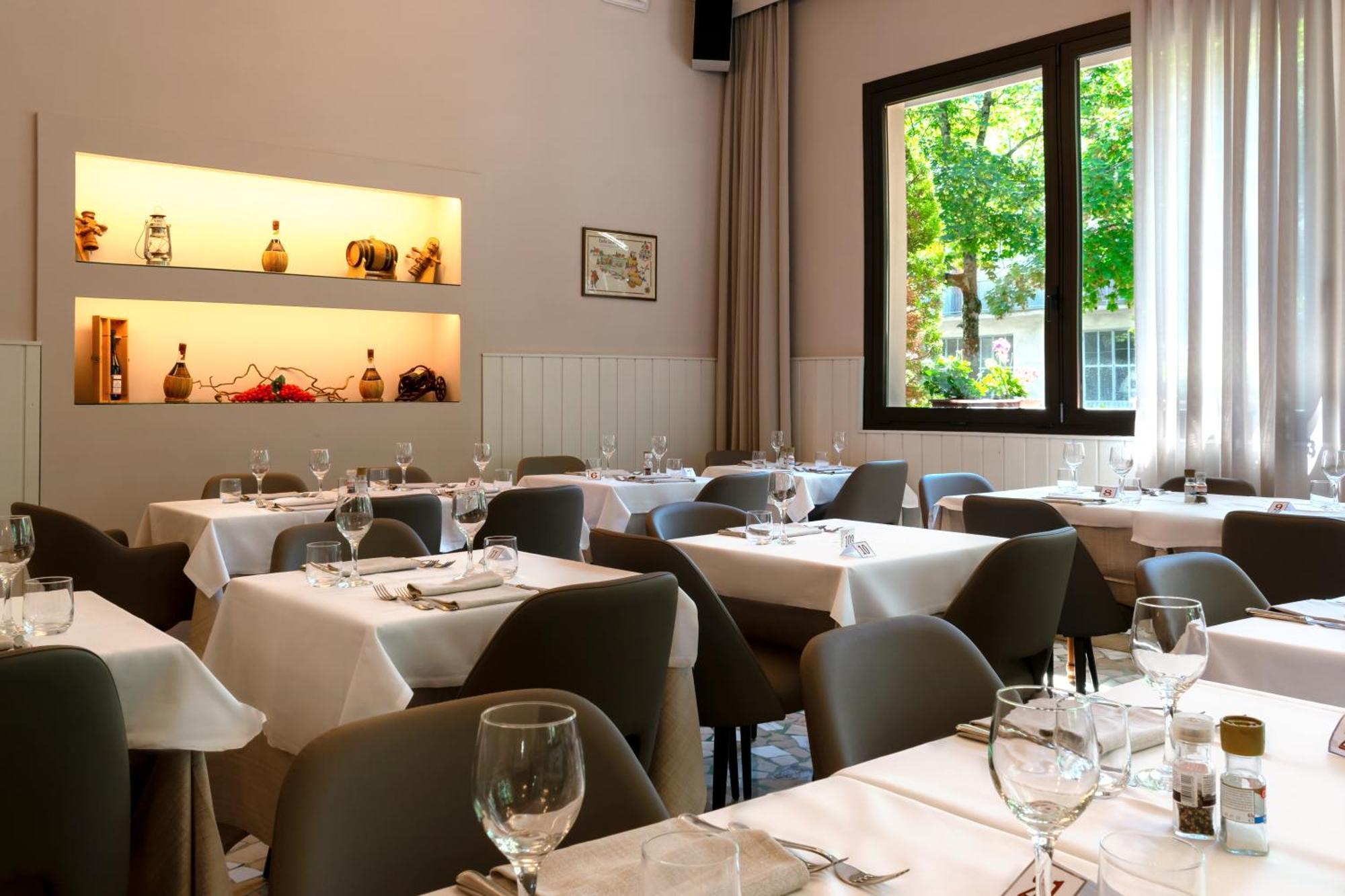 Hotel Falco D'Oro Tole Eksteriør billede